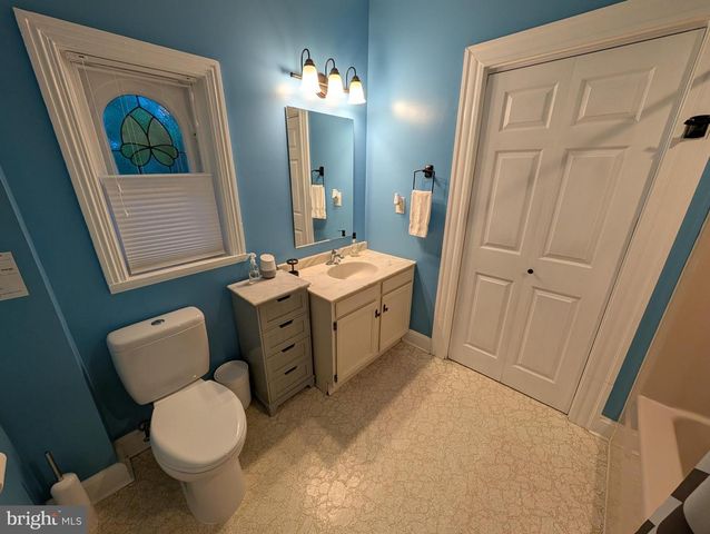 218 CUMBERLAND ST, Harrisburg, PA 17102