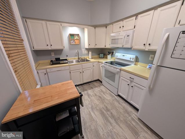 218 CUMBERLAND ST, Harrisburg, PA 17102