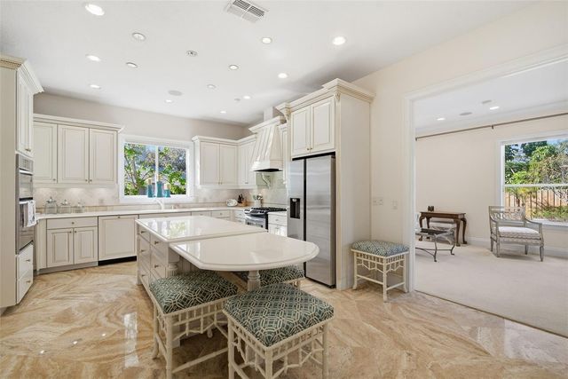 4117 W AZEELE STREET, Tampa, FL 33609