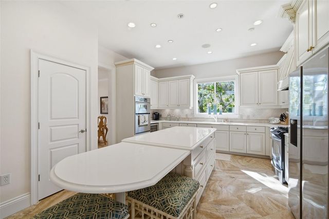 4117 W AZEELE STREET, Tampa, FL 33609