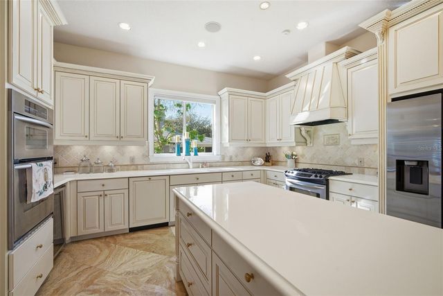 4117 W AZEELE STREET, Tampa, FL 33609