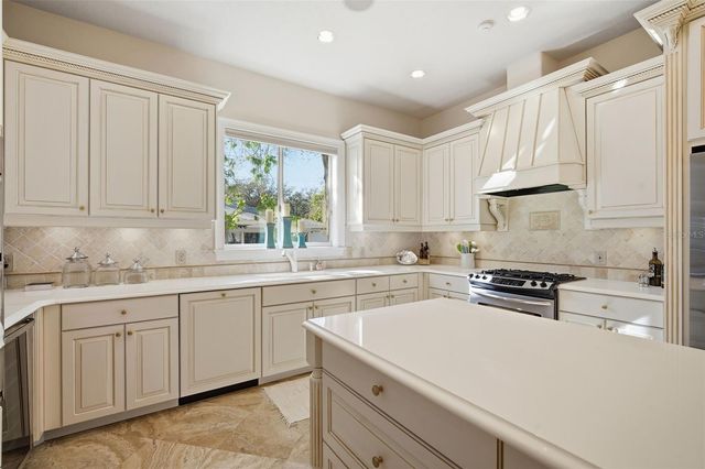 4117 W AZEELE STREET, Tampa, FL 33609