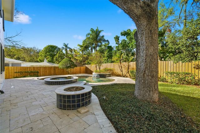 4117 W AZEELE STREET, Tampa, FL 33609