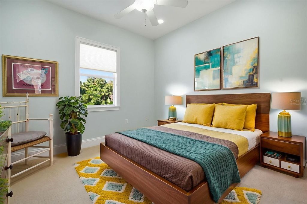 Image 11 of property listing at 4117 W AZEELE STREET, Tampa, FL 33609