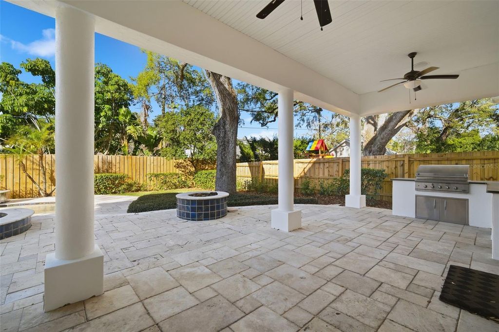 Image 40 of property listing at 4117 W AZEELE STREET, Tampa, FL 33609