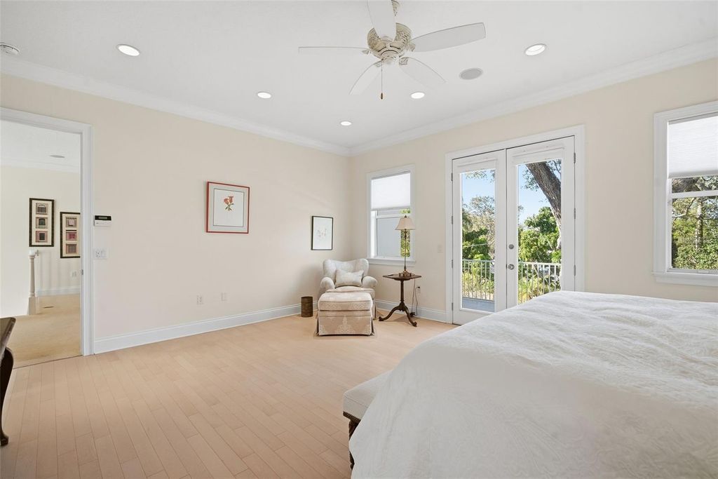 Image 49 of property listing at 4117 W AZEELE STREET, Tampa, FL 33609