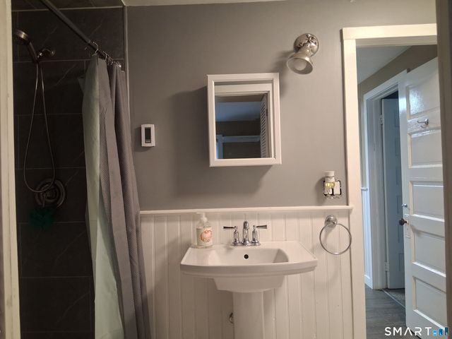 17 Ballou Road, Branford, CT 06405