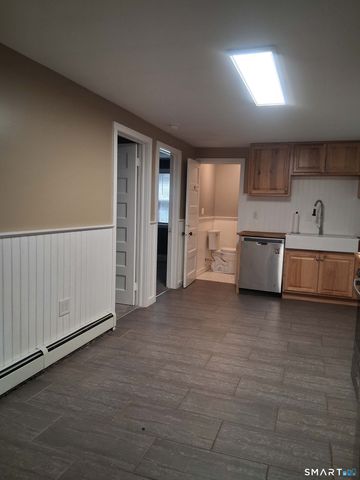 17 Ballou Road, Branford, CT 06405