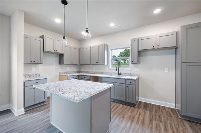 107 Winston Way, Carrollton, GA 30117