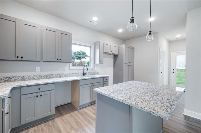 107 Winston Way, Carrollton, GA 30117