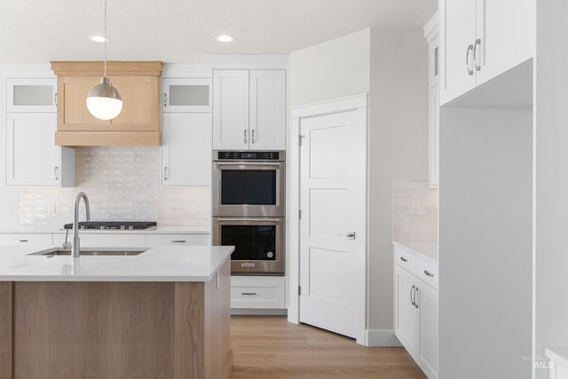 9528 Green Cottage Ave, Kuna, ID 83634