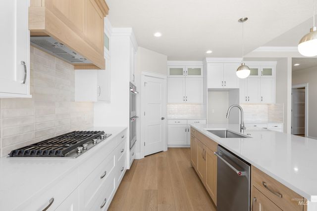 9528 Green Cottage Ave, Kuna, ID 83634