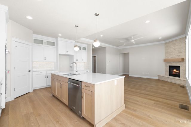 9528 Green Cottage Ave, Kuna, ID 83634