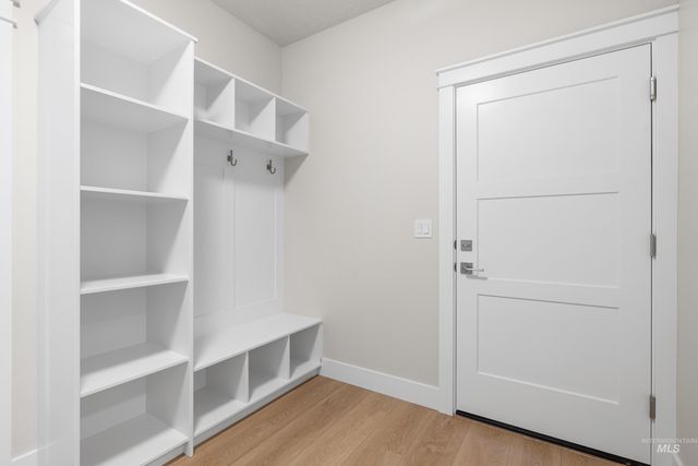 9528 Green Cottage Ave, Kuna, ID 83634