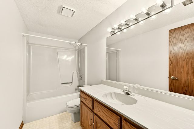 1814 Northern Heights Lane NE, Rochester, MN 55906