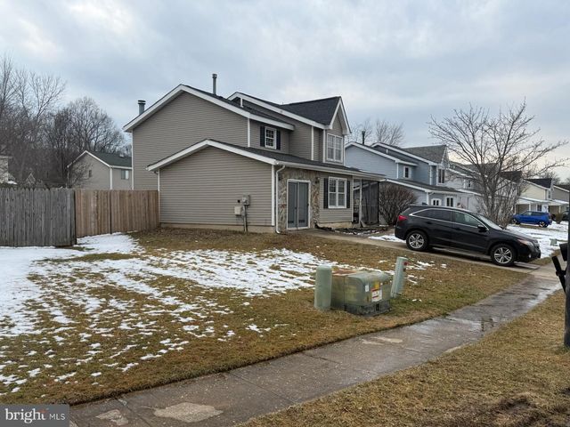 23 DANBURY DR, Newark, DE 19702