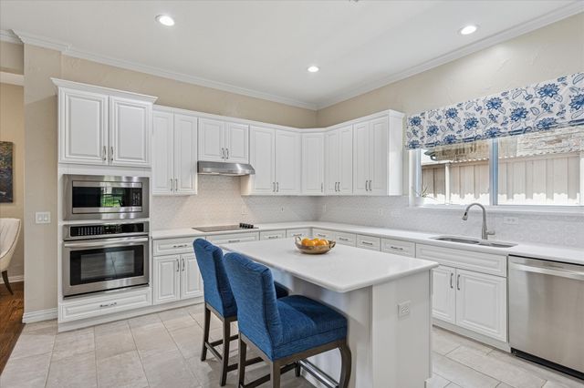 18727 Greenside Drive, Dallas, TX 75252