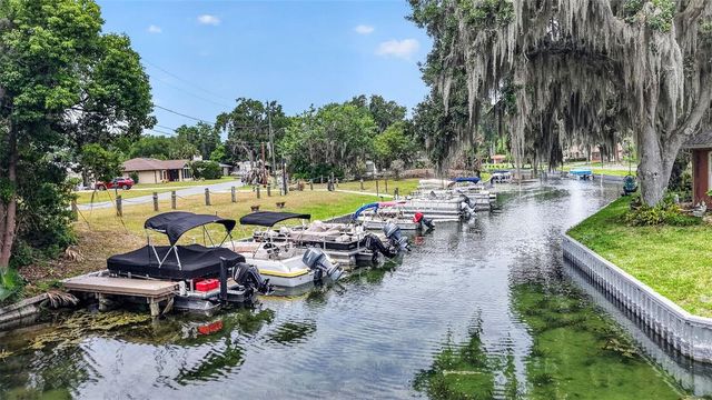 5 LONESOME PINE TRAIL, Yalaha, FL 34797