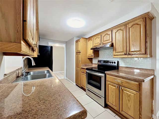 808 FALKIRK AVENUE, Valrico, FL 33594