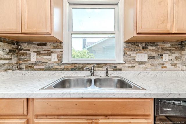 937 Glen Reilly Drive, Fayetteville, NC 28314