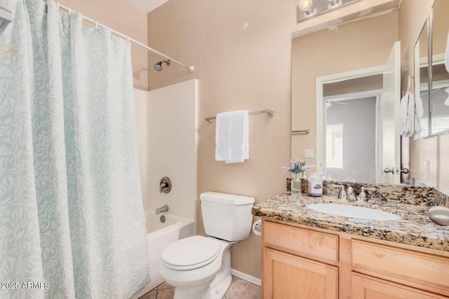 805 S SYCAMORE Street 203, Mesa, AZ 85202