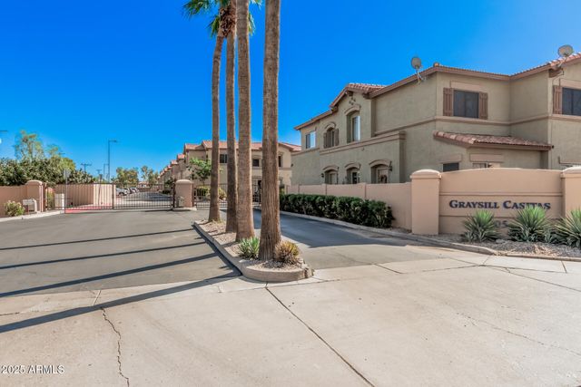 805 S SYCAMORE Street 203, Mesa, AZ 85202