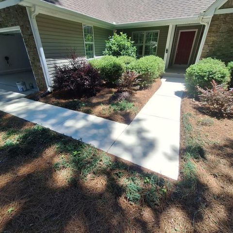 640 Lake Drive, Pine Mountain, GA 31822