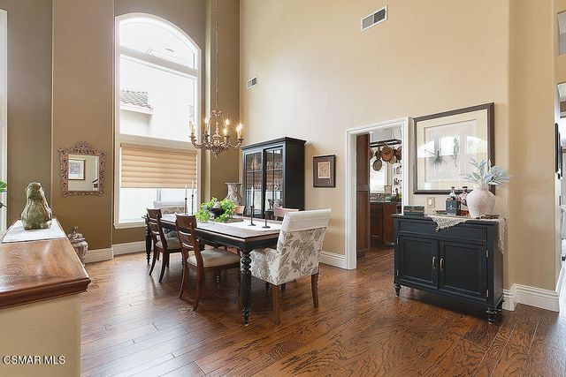 136 Heath Meadow Place, Simi Valley, CA 93065