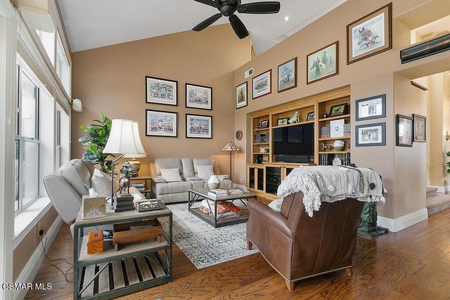 136 Heath Meadow Place, Simi Valley, CA 93065