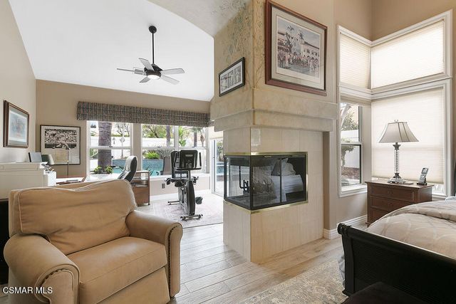 136 Heath Meadow Place, Simi Valley, CA 93065