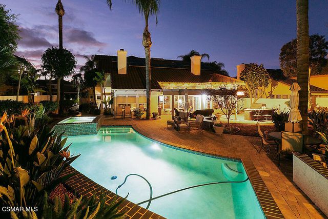 136 Heath Meadow Place, Simi Valley, CA 93065