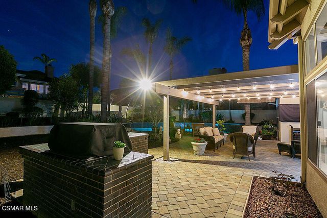 136 Heath Meadow Place, Simi Valley, CA 93065