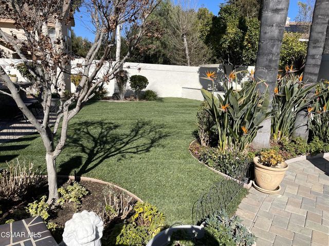 136 Heath Meadow Place, Simi Valley, CA 93065