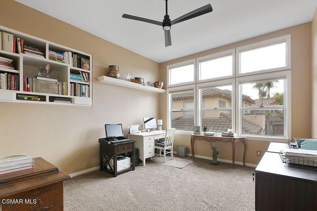 136 Heath Meadow Place, Simi Valley, CA 93065