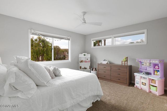 136 Heath Meadow Place, Simi Valley, CA 93065