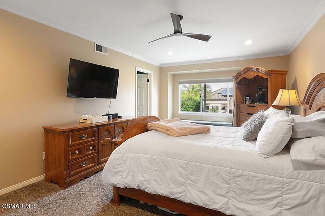 136 Heath Meadow Place, Simi Valley, CA 93065