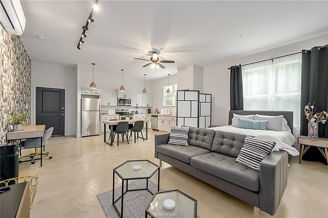 603 South Sims Avenue S 113, Bryan, TX 77803