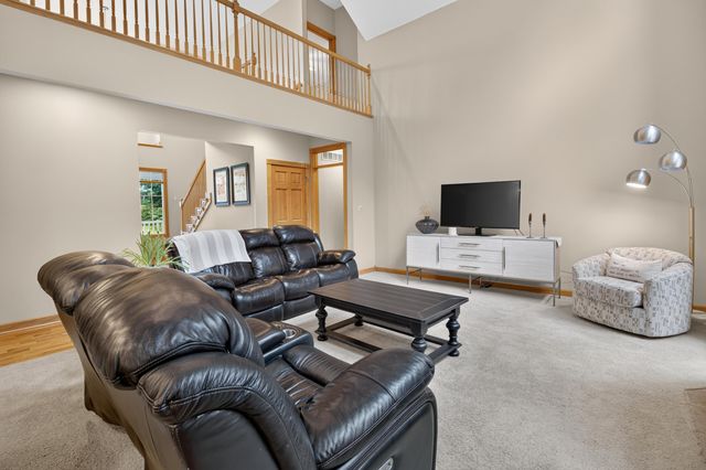 4745 N OLD BARCLAY RIDG RD, Columbia, MO 65202