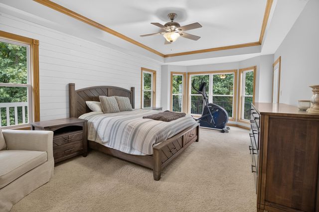 4745 N OLD BARCLAY RIDG RD, Columbia, MO 65202