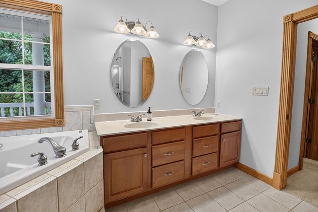 4745 N OLD BARCLAY RIDG RD, Columbia, MO 65202