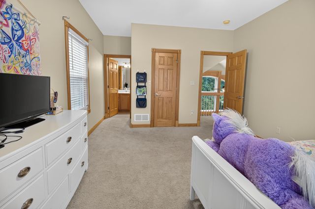 4745 N OLD BARCLAY RIDG RD, Columbia, MO 65202