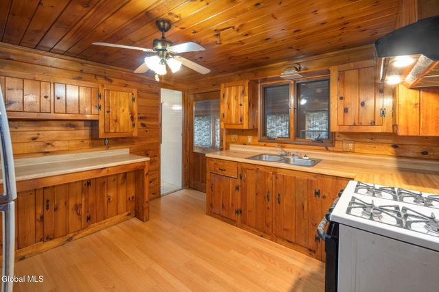 941 W Richmondville Road, Seward, NY 12043