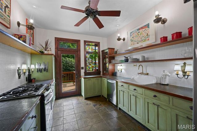 3650 Juniata Street, St Louis, MO 63116