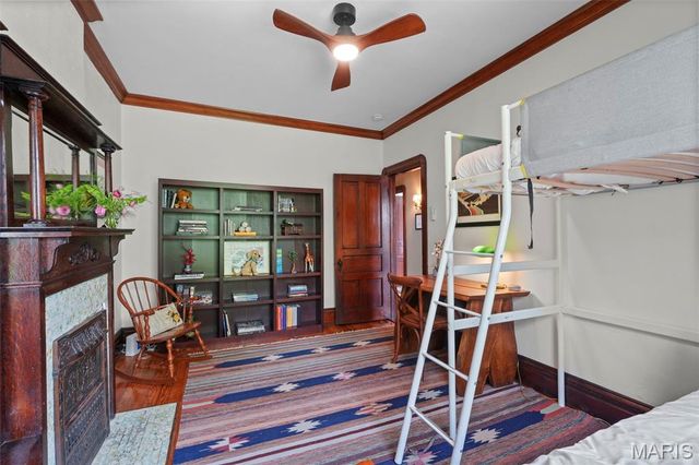 3650 Juniata Street, St Louis, MO 63116