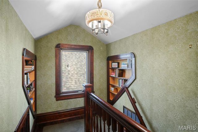 3650 Juniata Street, St Louis, MO 63116