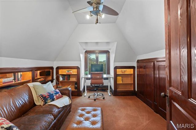 3650 Juniata Street, St Louis, MO 63116