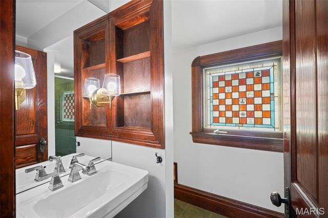 3650 Juniata Street, St Louis, MO 63116