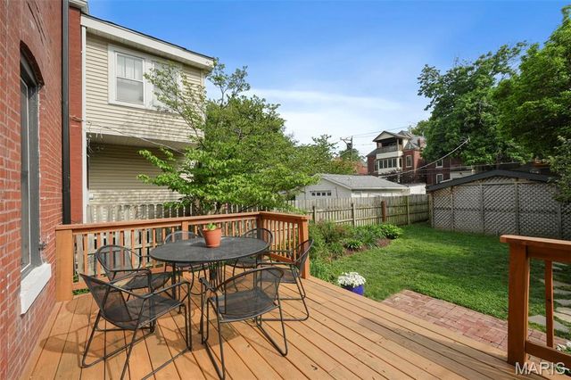 3650 Juniata Street, St Louis, MO 63116