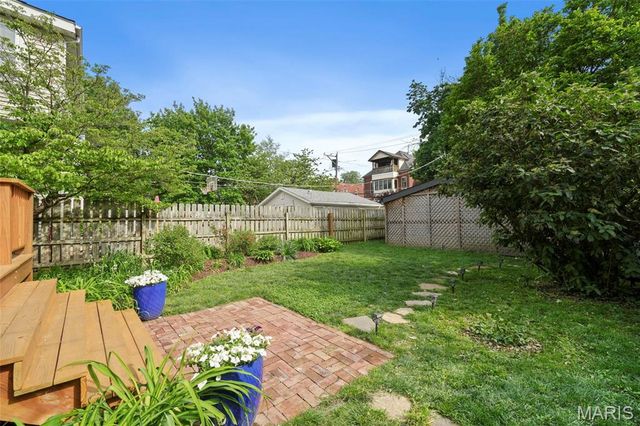 3650 Juniata Street, St Louis, MO 63116
