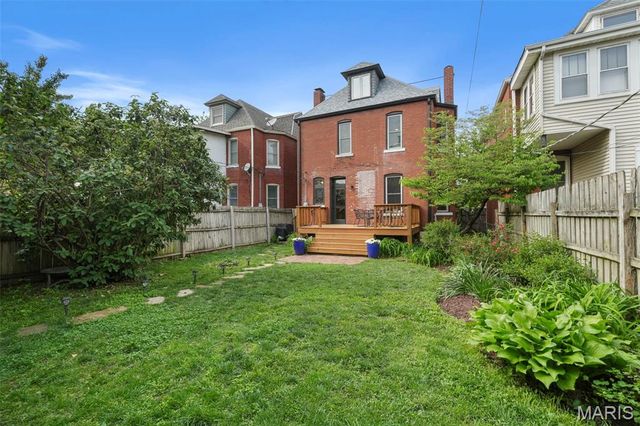 3650 Juniata Street, St Louis, MO 63116